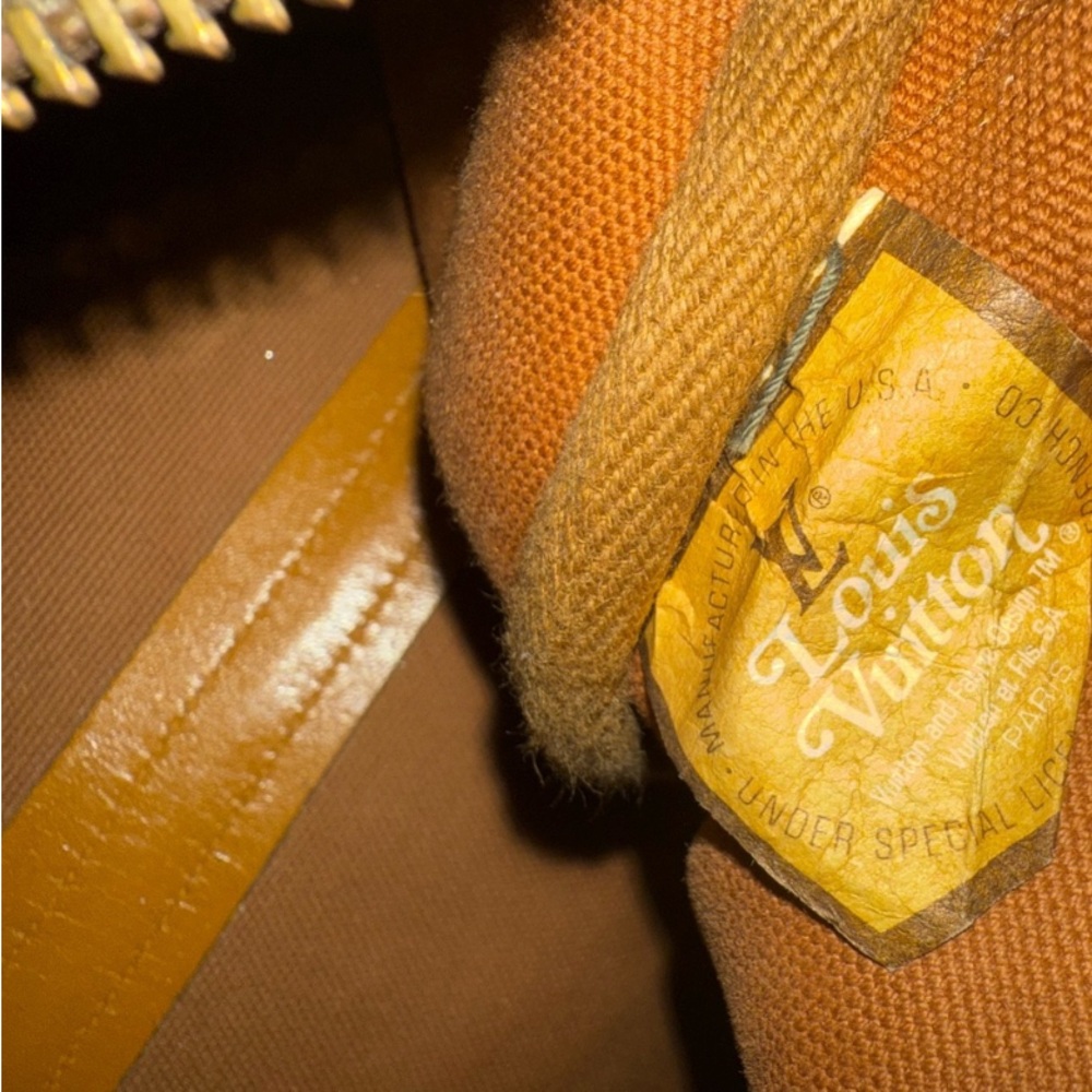 Louis Vuitton French luggage company speedy - Picture 3 of 6